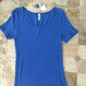 LuLaRoe Blue Ribbed Classic Tee