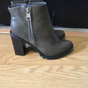 Ankle boots