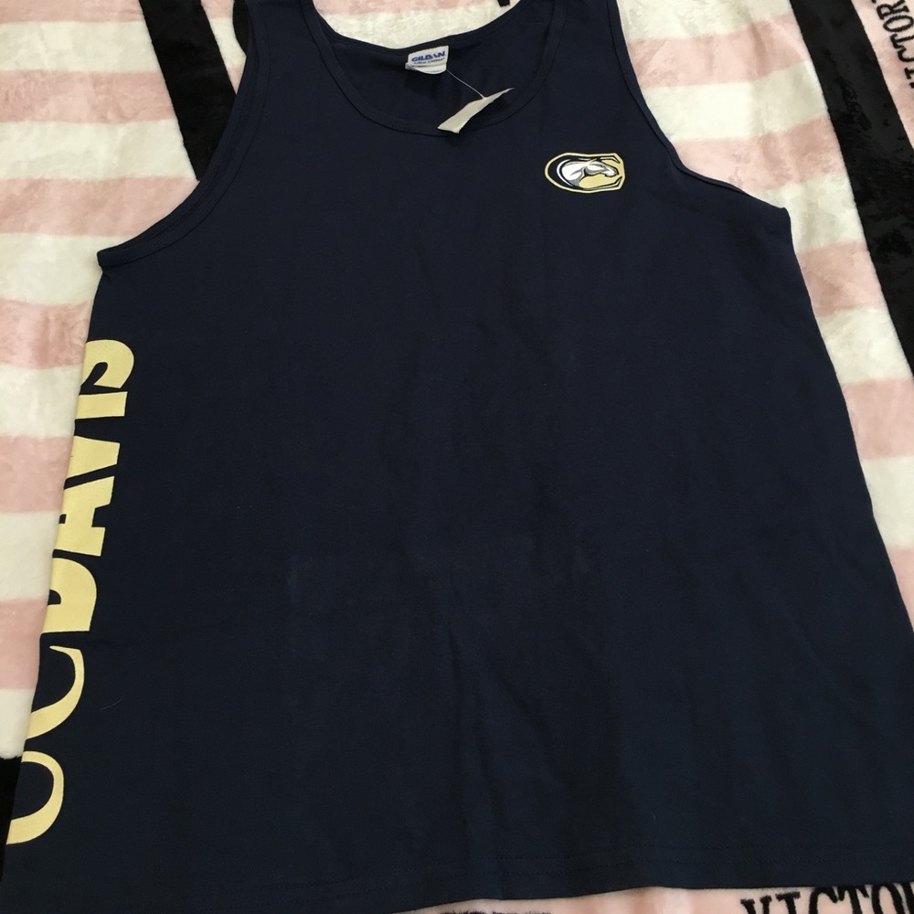 UC Davis Tank Top✨👨🏼‍🏫👕