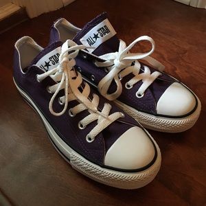 NEW Converse All Stars Women's Size 7.5, Purple