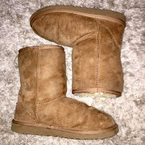 Short UGG Australia boots