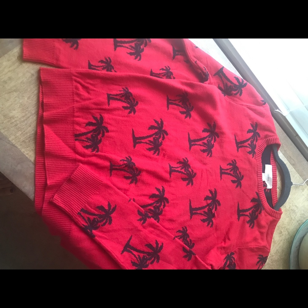 Ultra soft Palm tree sweater💋