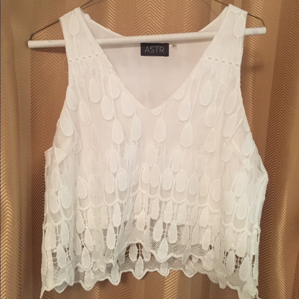 ASTR Cropped Tank Top