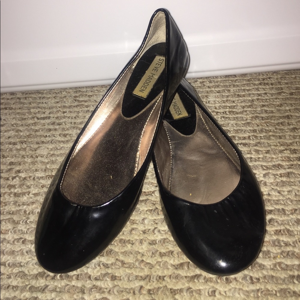 Black Steve Madden flats!