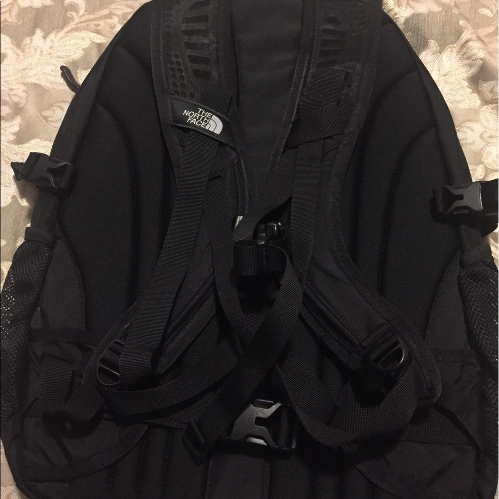 The North Face backpack All Black Neww Tags - Picture 2 of 3