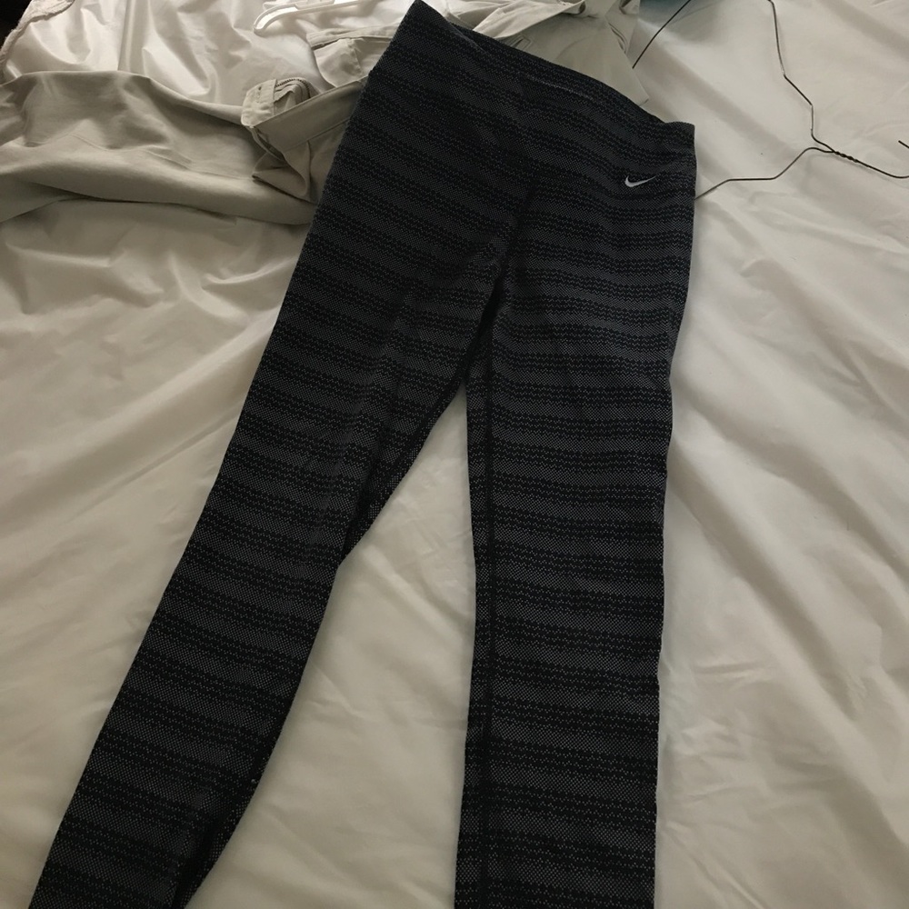 Nike dri fit leggings