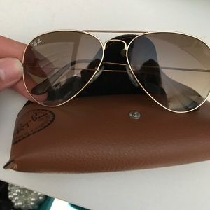 Ray-Bans Aviators