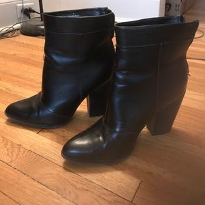 Ankle boots