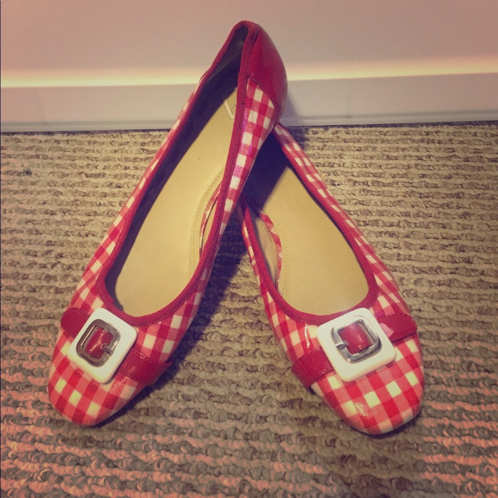 Red plaid Madeline flats!