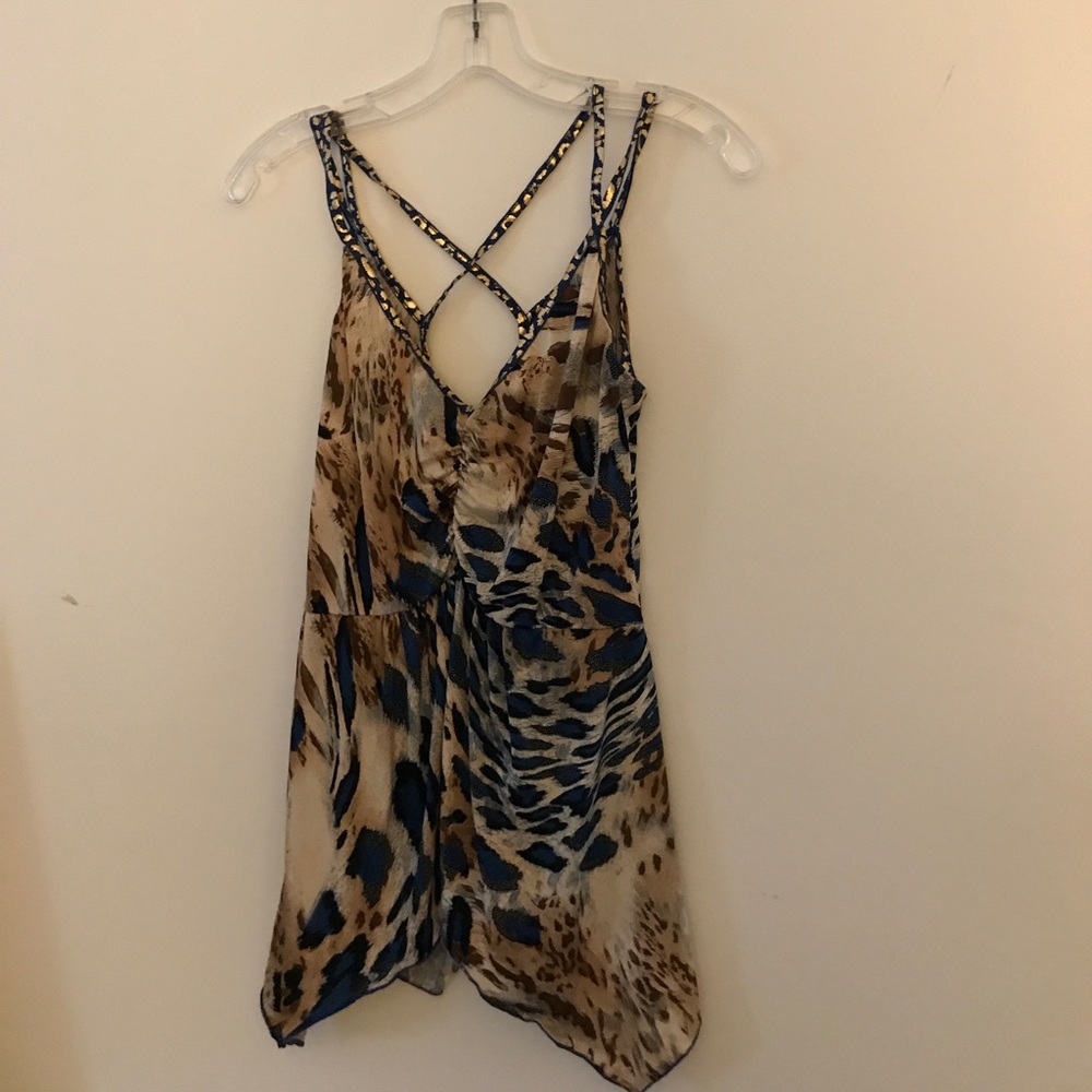 Printed babydoll shirt with opened back