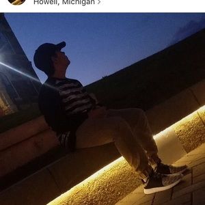 Meet your Posher, Niko