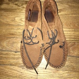 Minnetonka Moccasin Booties Size 7