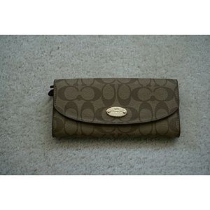 Coach classic wallet