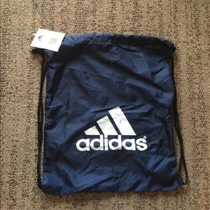 Adidas Lightweight Drawstring Bag. NWTA