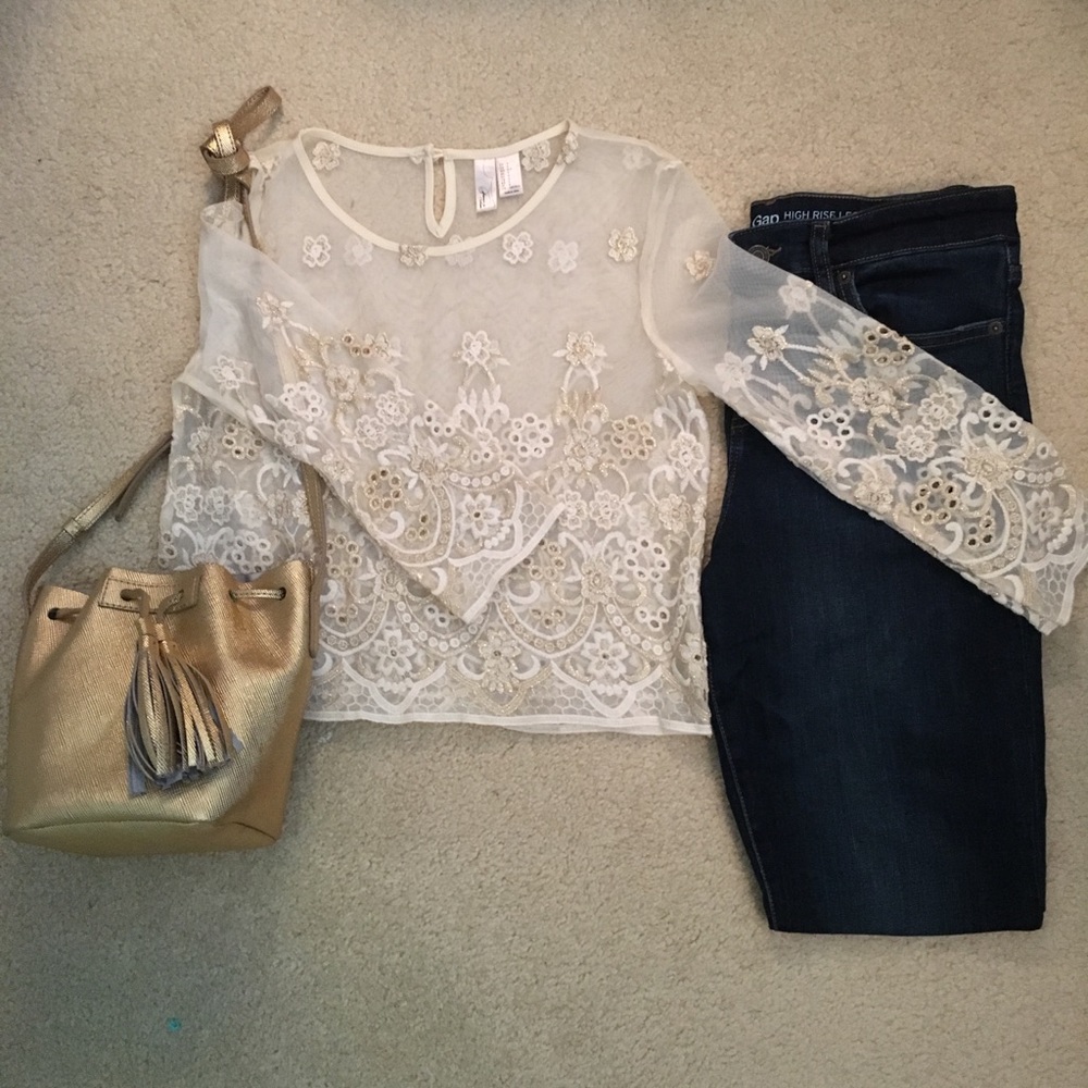 Forever 21 Sheer Flowered Detailed Crop Top