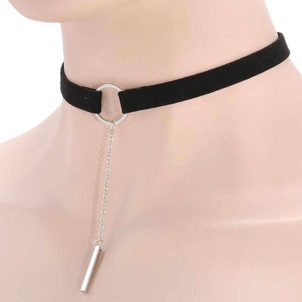 5/$25 Black choker silver chain & bar necklace