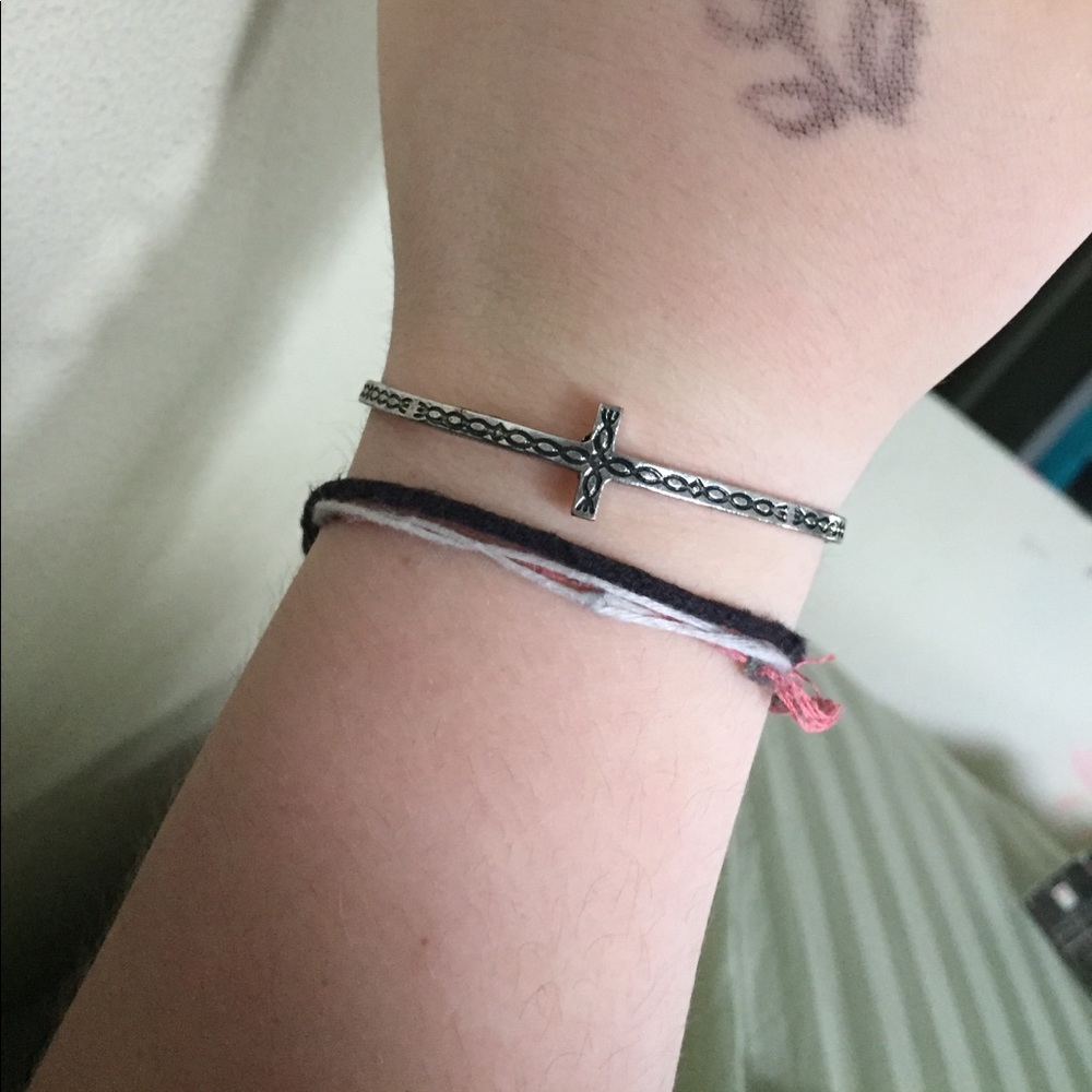 Cross bracelet