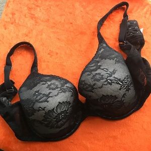 Perfect coverage Victoria Secret bra!