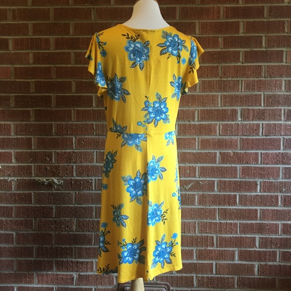 & harmony yellow floral criss cross neckline dress - Picture 3 of 5