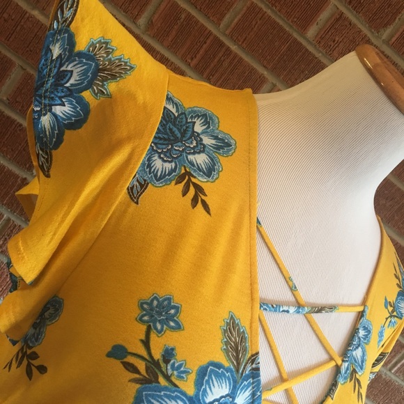& harmony yellow floral criss cross neckline dress - Picture 4 of 5