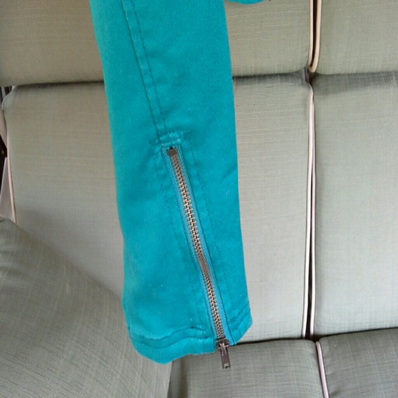 Jacket - Picture 3 of 4