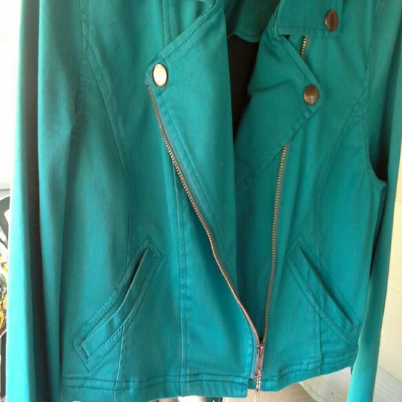 Jacket - Picture 4 of 4