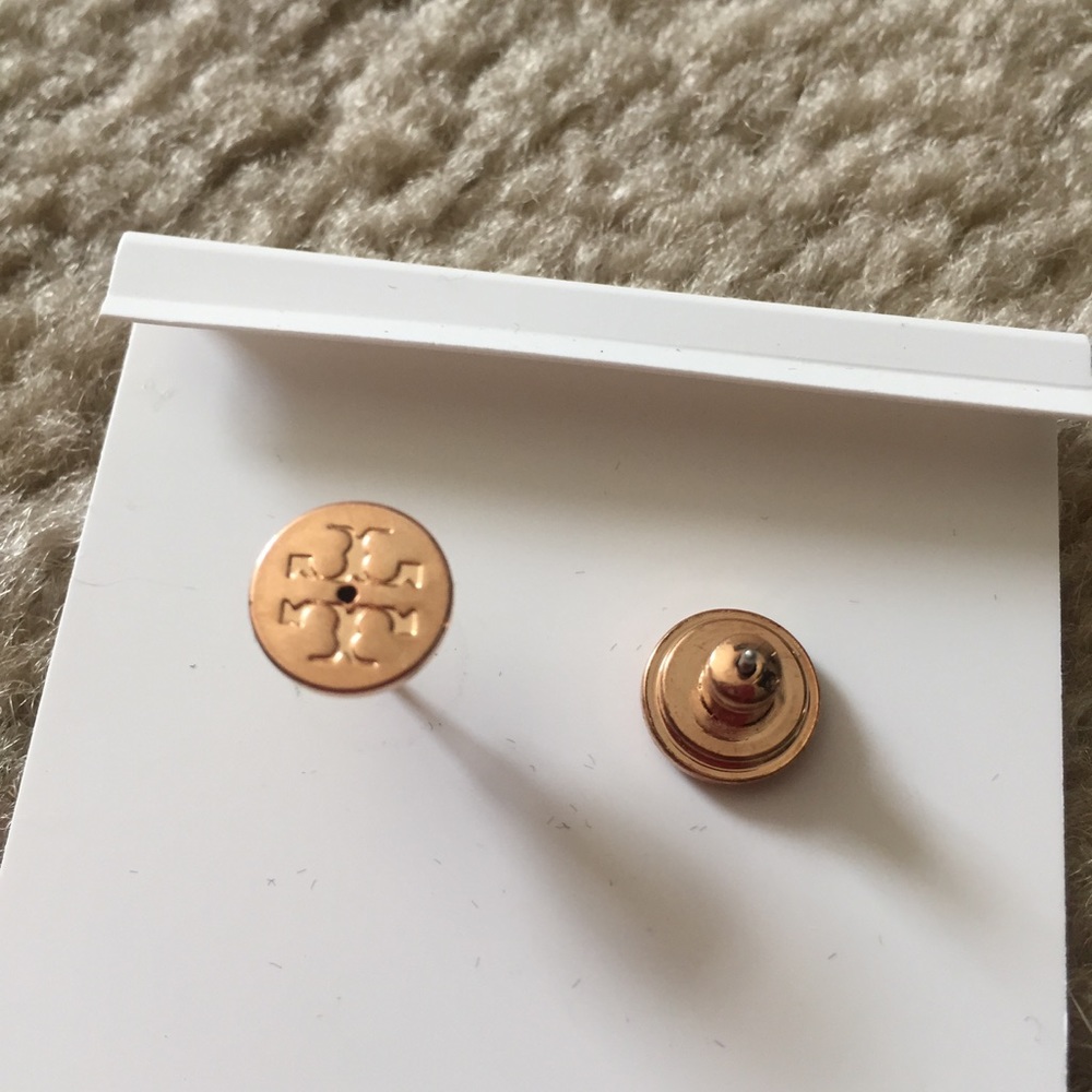 TORY BURCH LOGO STUD EARRING - Picture 7 of 7