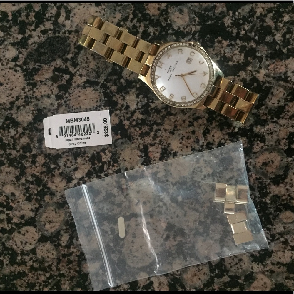 Marc Jacobs gold watch