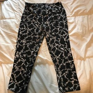 Black and White Nike Leggings