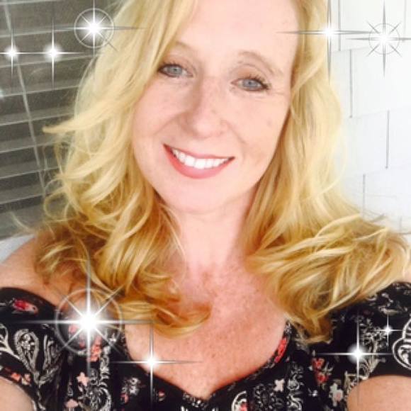 Meet your Posher, Melanie - Picture 1 of 1