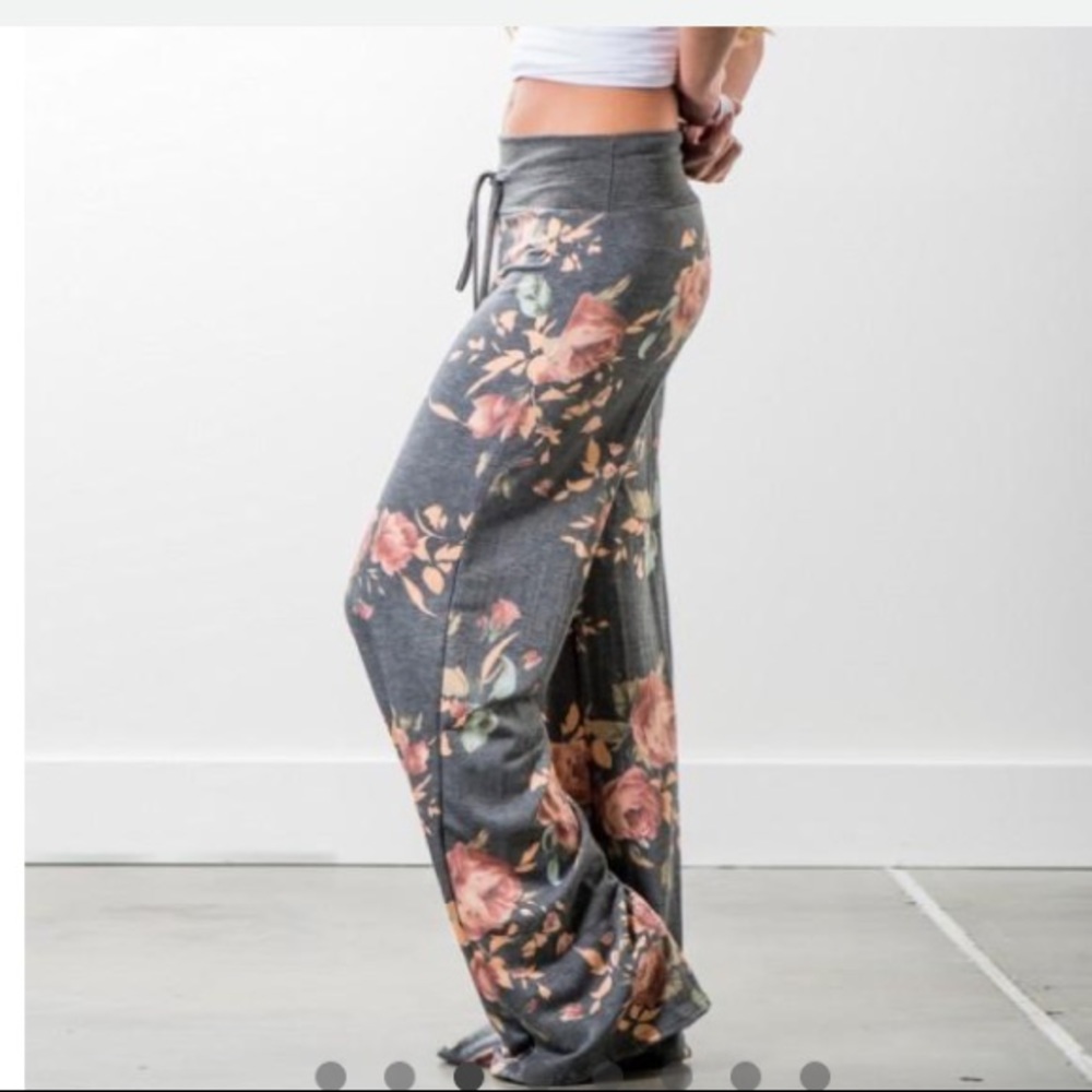 PatPat grey floral lounge pants, never worn