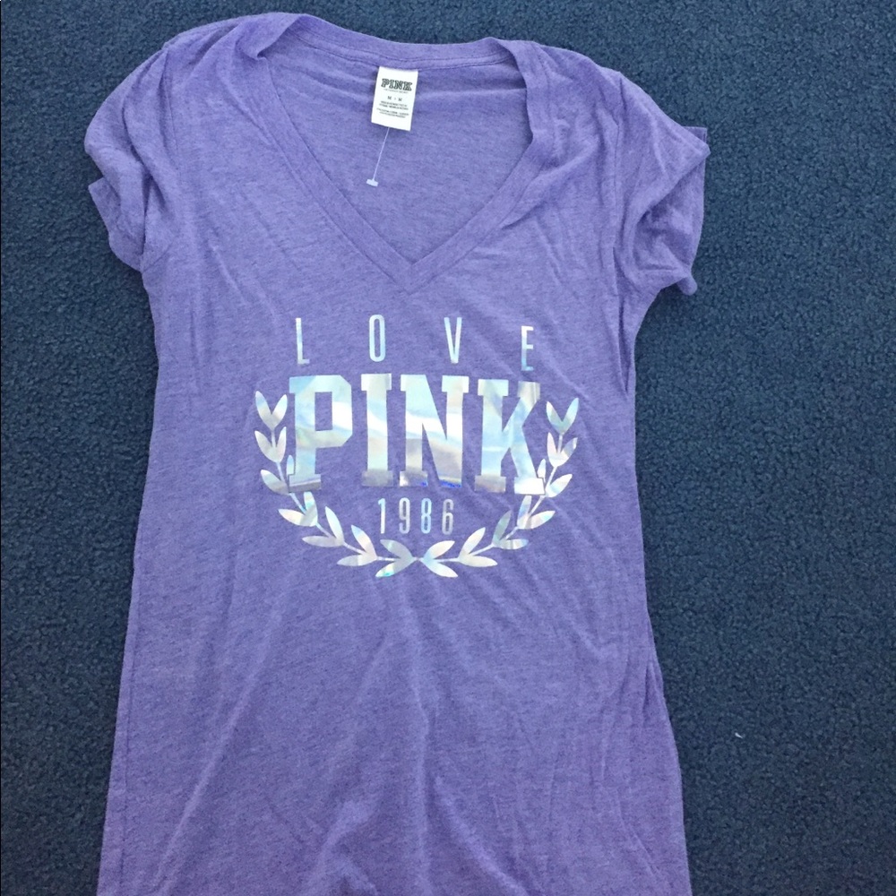 NWOT VS Pink soft tee