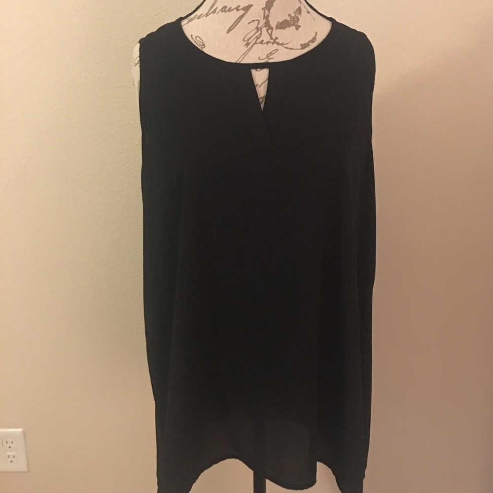 Pleione Black Sleeveless Blouse