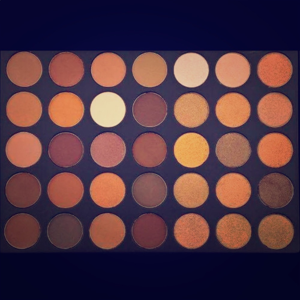 Kara eyeshadow