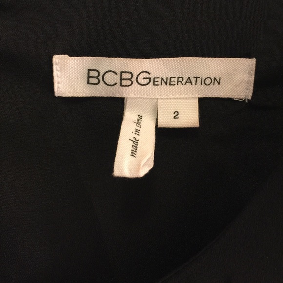 NWOT 🔥 BCBGeneration Zippered Ruffle Sleeve Dress - Picture 8 of 8