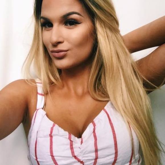 Meet your Posher, Haley - Picture 1 of 1