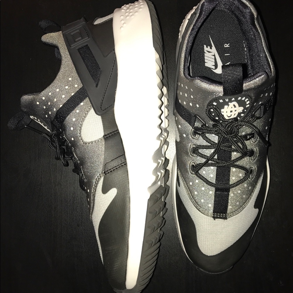 Men's Nike Air Huaraches Utility Sneakers