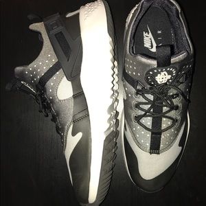 Men's Nike Air Huaraches Utility Sneakers