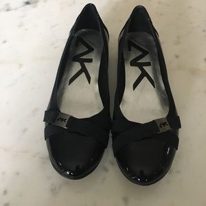 Anne Klein sport Abell flats