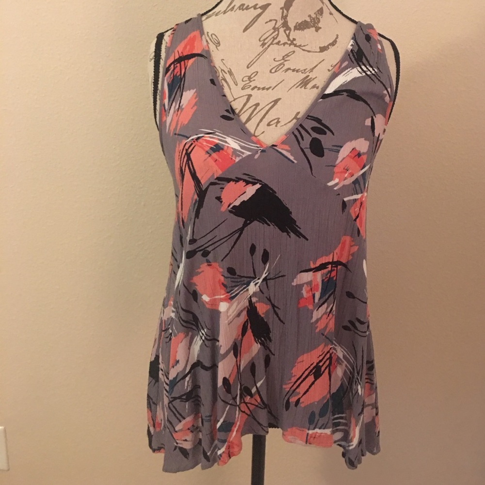 Lush Gray Print V-neck Blouse