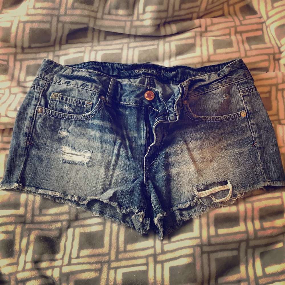 Woman's jean shorts