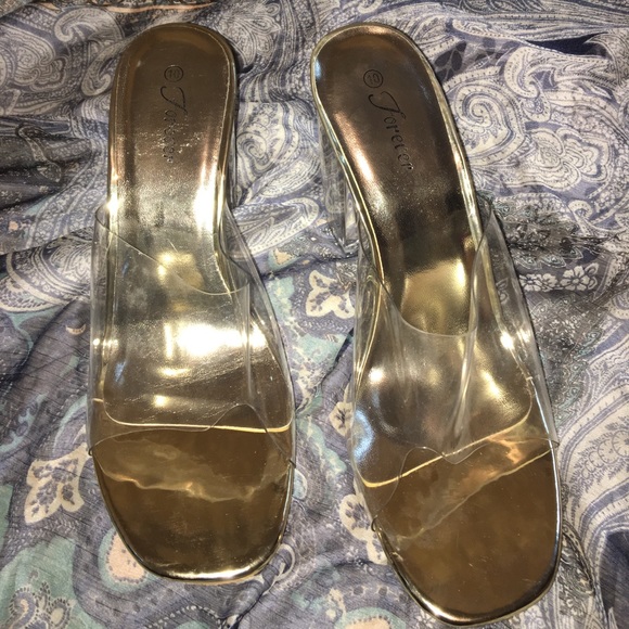 CLEAR LUCITE SHOES NEVER WORN! - Picture 1 of 4