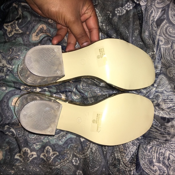 CLEAR LUCITE SHOES NEVER WORN! - Picture 3 of 4
