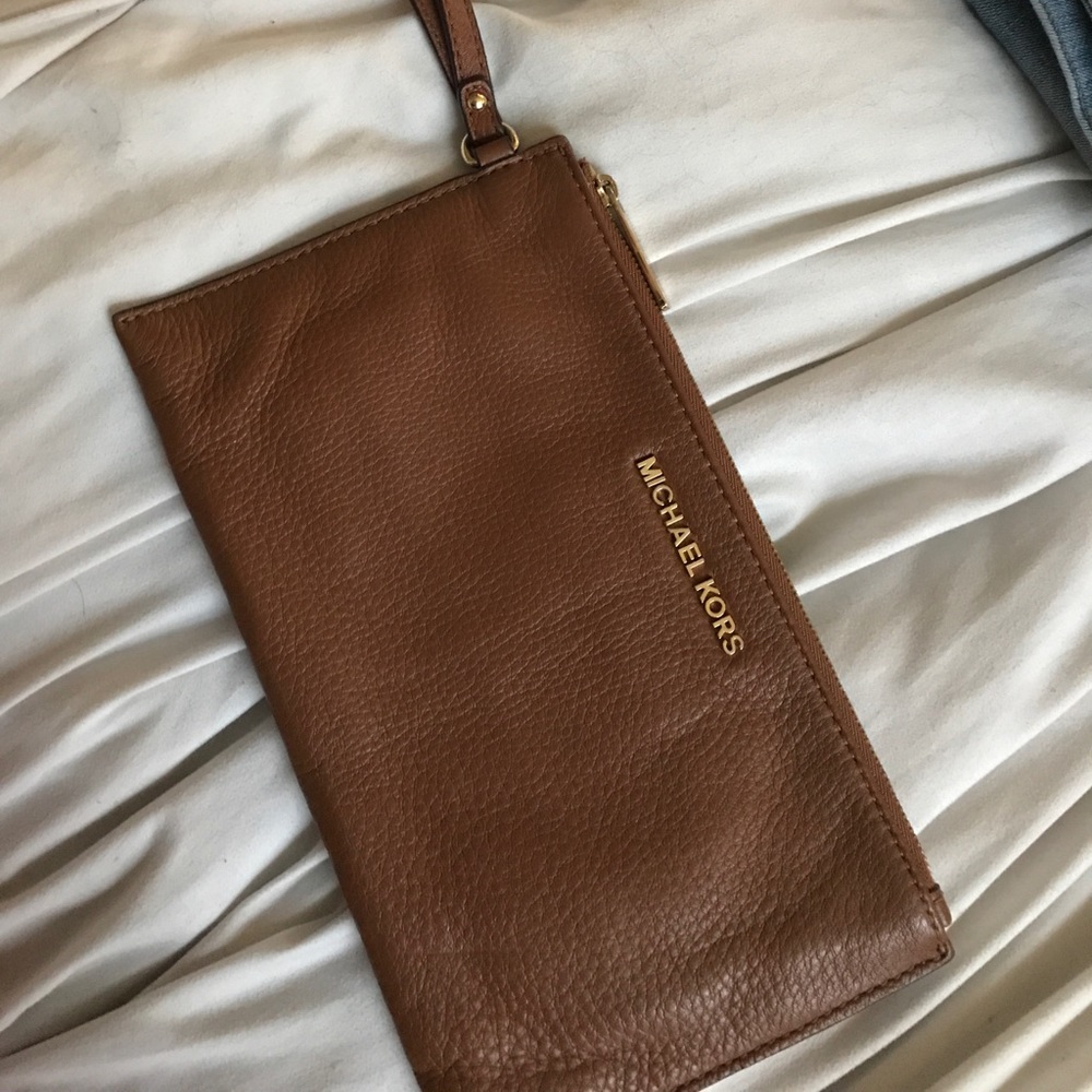 Michael Korda Wristlet