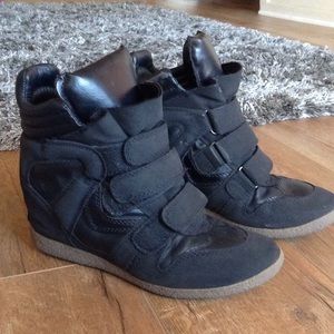 Black Hidden wedge sneakers