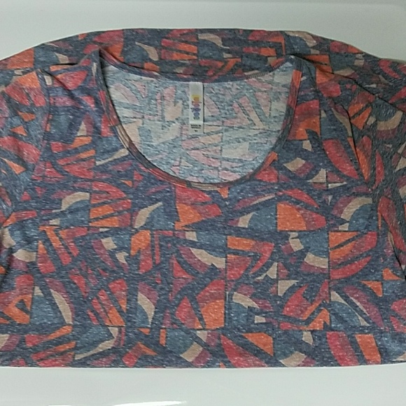 Lularoe Classic T - Picture 1 of 2