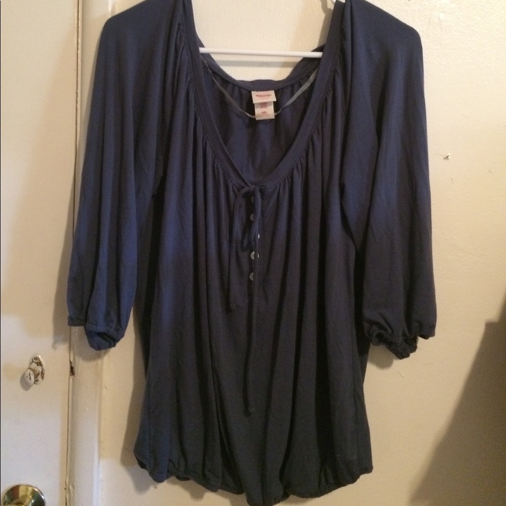 2/$10 Gently used Peasant style top