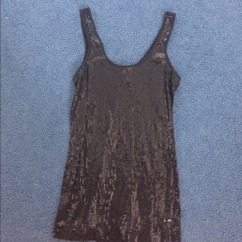 Sequined express top