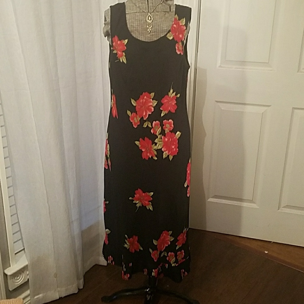 Black red rose afternoon tea dress w/ flaired hem