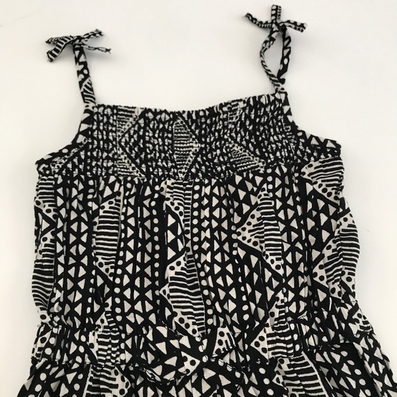 🎉SOLD🎉Blue Zoo black and white printed Romper - Picture 2 of 4